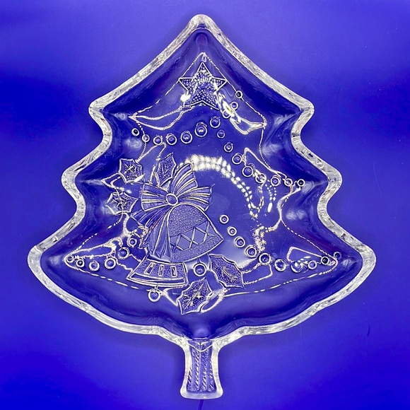 CELEBRATIONS CRYSTAL GLASS CHRISTMAS TREE SHAPED CANDY DISH - Picture 1 of 4